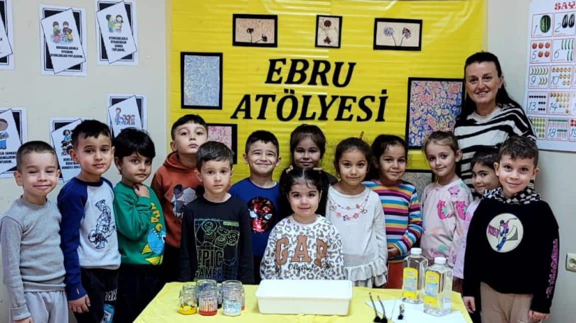 Anasınıfı Ebru Çalışmaları Etkinliklerinden Kareler